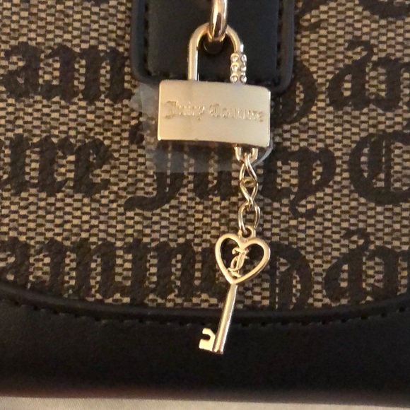 Juicy Couture Taupe Dark Brown Eastside Westside Small ZA Wallet Lock & Key NWT - Picture 15 of 16